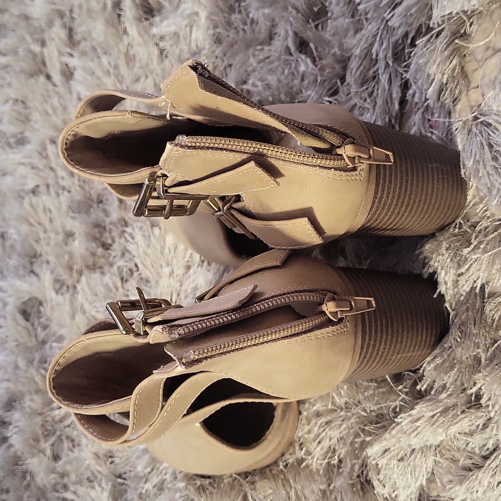 Soda Tan Heeled Ankle Boots with Buckles - Picture 5 of 6